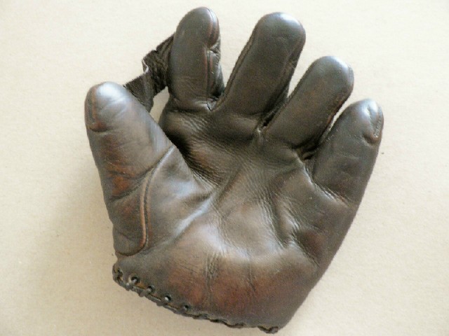 D&M 1 Inch Web Front